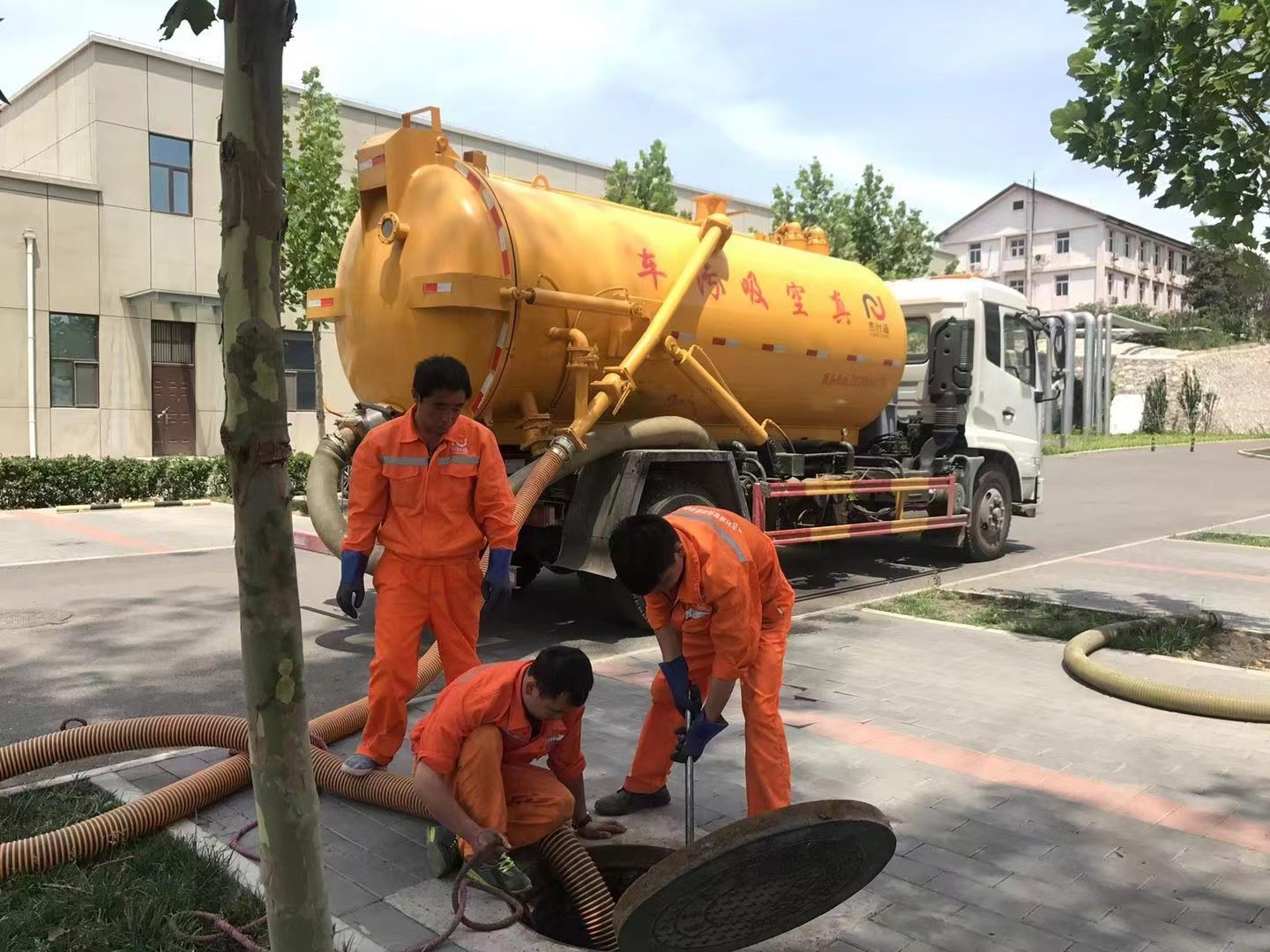 沧县化粪池清理与5-8吨吸粪车施工效率分析